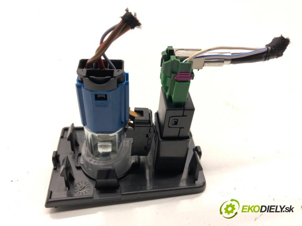 SKODA KODIAQ SUV 2019 110 kW 1.5 TSI 1495 HNÍZDO: USB 5Q0035726E