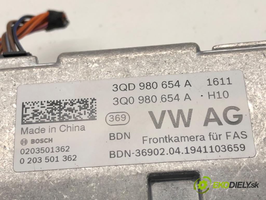 SKODA KODIAQ SUV 2019 110 kW 1.5 TSI 1495 KAMERA okna prednej 3QD980654A