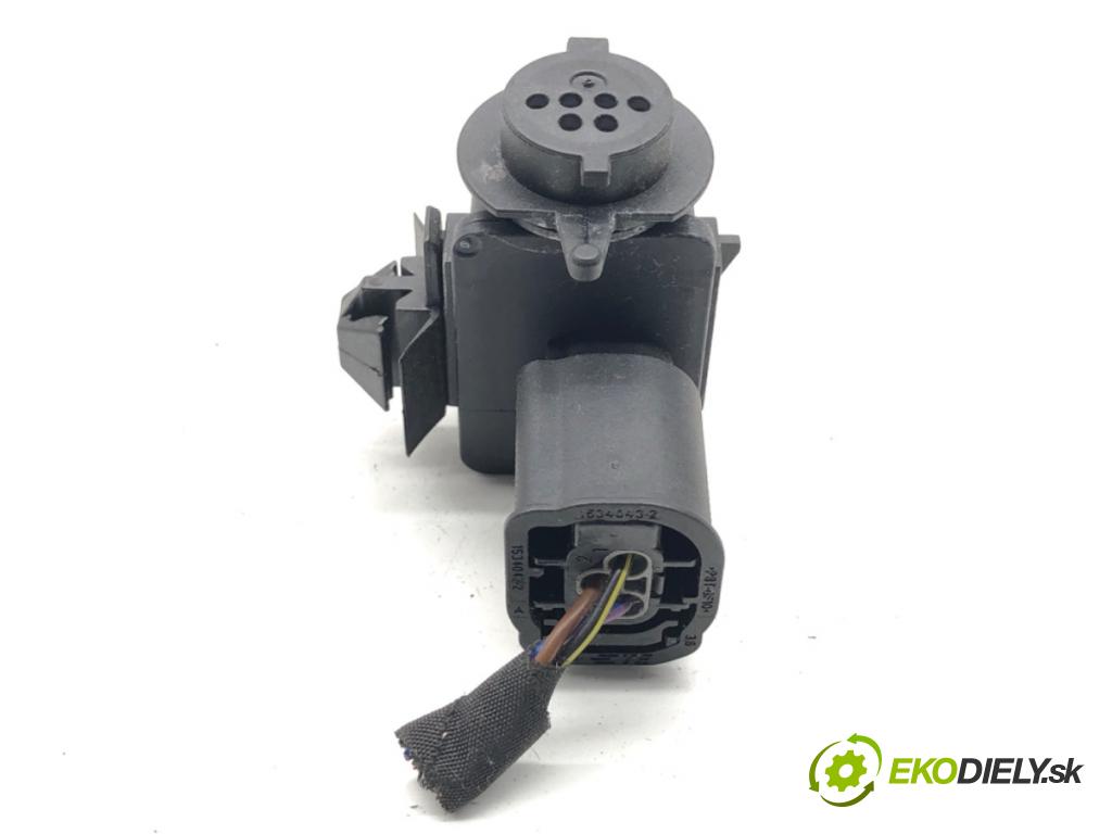 SKODA KODIAQ SUV 2019 110 kW 1.5 TSI 1495 Snímač kvality vzduchu 5Q0907643D