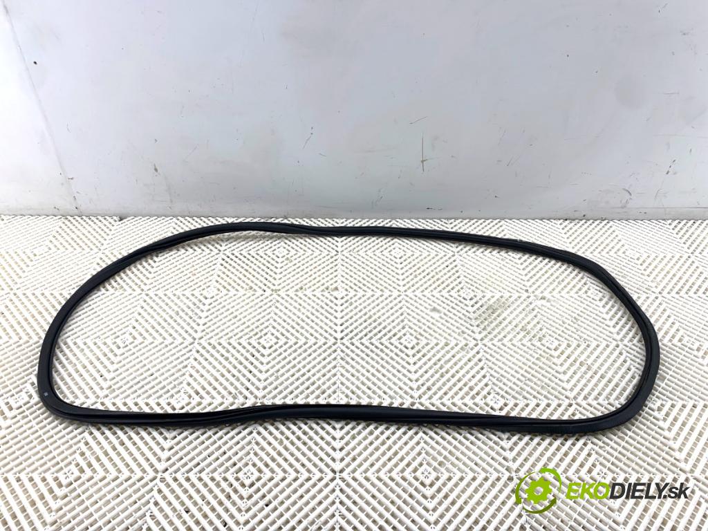 SKODA KODIAQ SUV 2019 110 kW 1.5 TSI 1495 těsnění dveře přední část levá strana 565867365