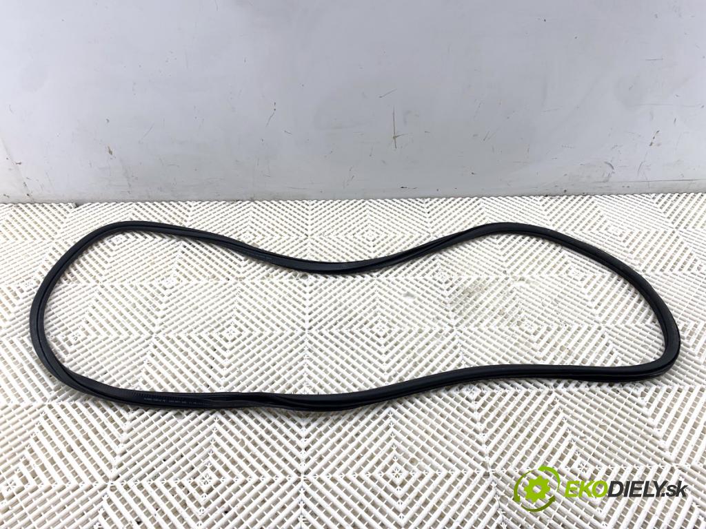 SKODA KODIAQ SUV 2019 110 kW 1.5 TSI 1495 tesnenie Dvere predný ľavá strana 565867365