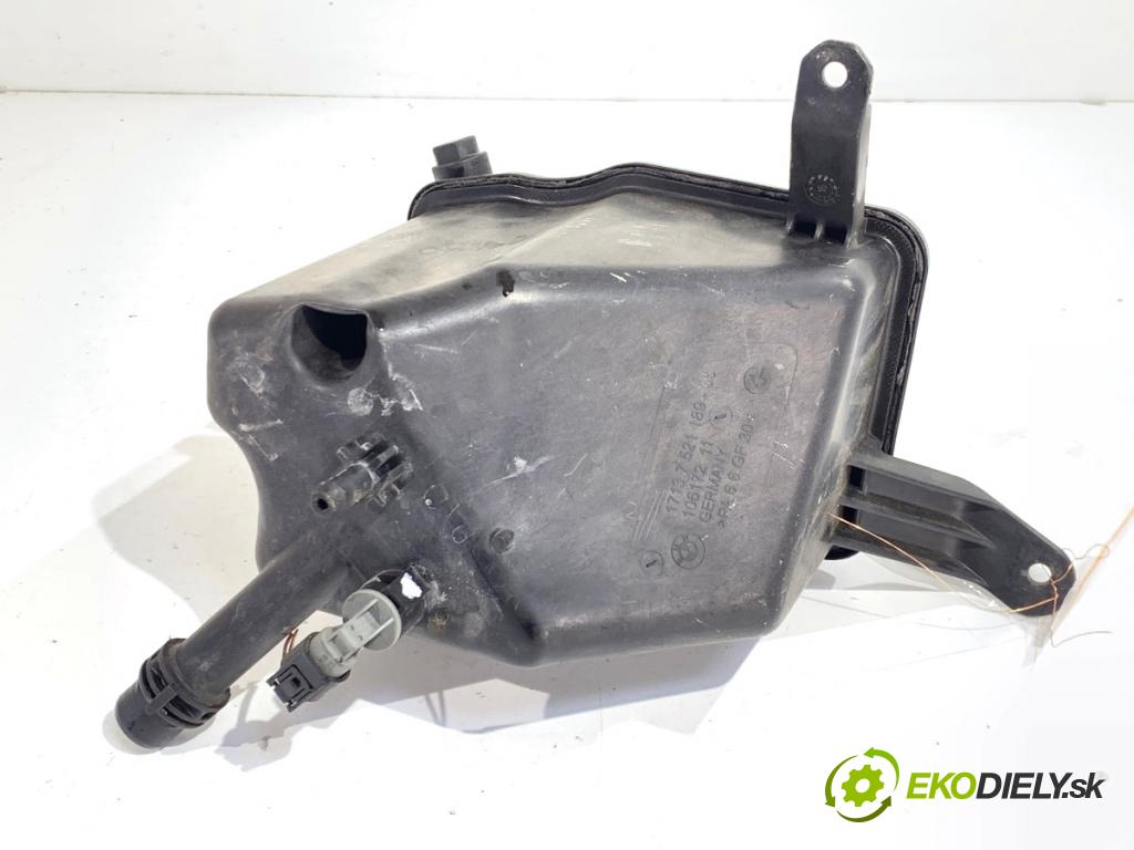 BMW E60 sedan 2004 170 kW 530 i 2979 nádržka vyrovnávací kapaliny chadicího 7521189