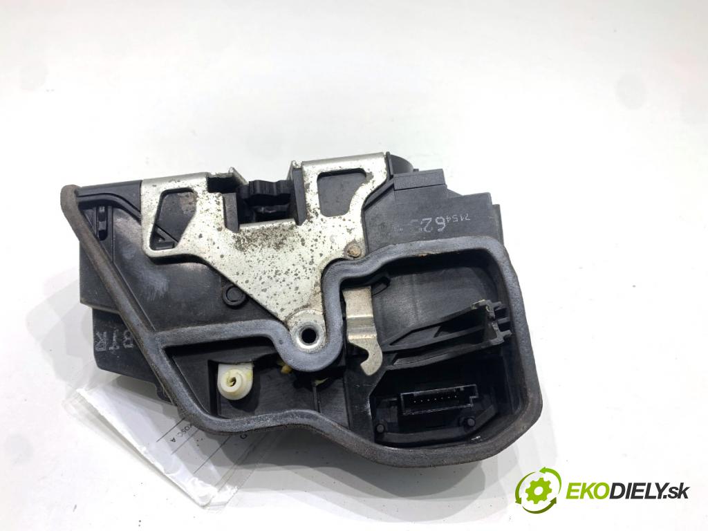 BMW E60 sedan 2004 170 kW 530 i 2979 zámok Dvere pravy predný 7154628