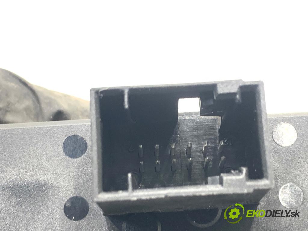 BMW E60 sedan 2004 170 kW 530 i 2979 Spínač svetiel 6925286