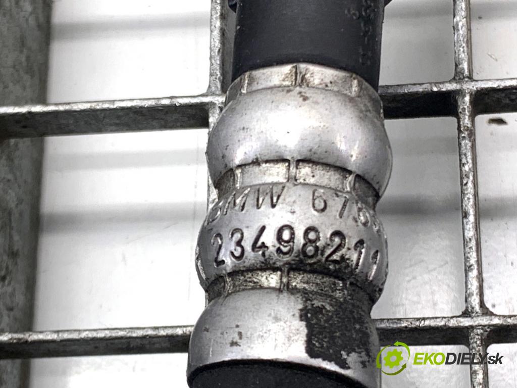 BMW E60 sedan 2004 170 kW 530 i 2979 hadice servočerpadlo 6765677 (Trubka servo čerpadla)