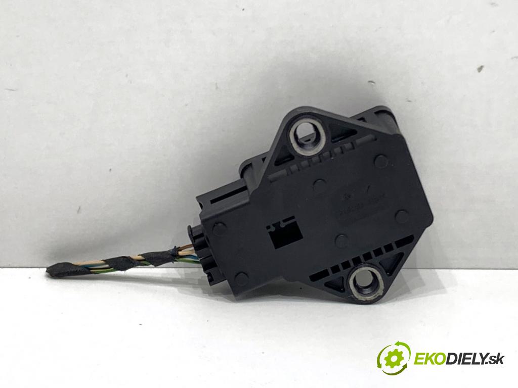 BMW E60 sedan 2004 170 kW 530 i 2979 Snímač ESP 6758750