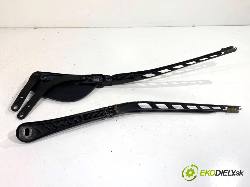 BMW E60 sedan 2004 170 kW 530 i 2979 Rameno stierače predný 7035103