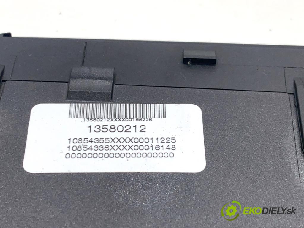 BMW E60 sedan 2004 170 kW 530 i 2979 Prepínač ohrievania, vyhrievania sedačky 6949452 (Prepínacie páčky pod volantom)