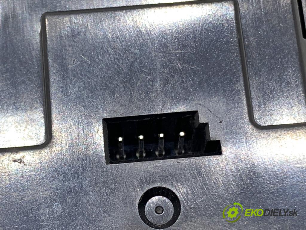 BMW E60 sedan 2004 170 kW 530 i 2979 Prepínač okien 6943243 (Prepínacie páčky pod volantom)