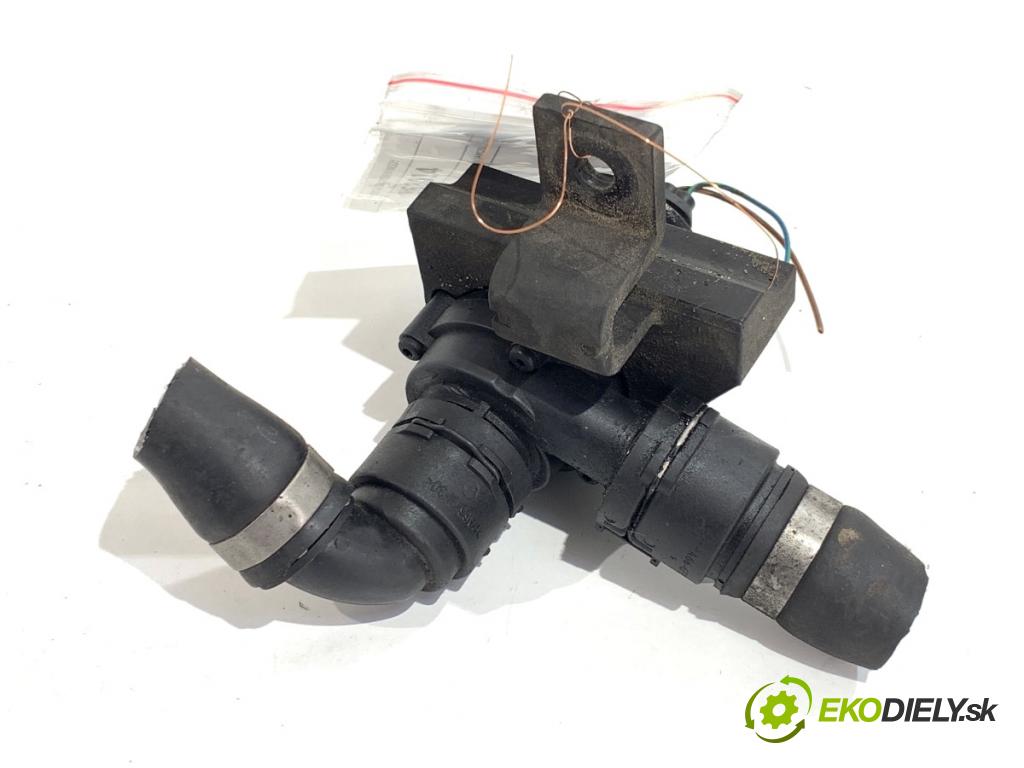 BMW E60 sedan 2004 170 kW 530 i 2979 DALŠÍ: pumpa vody 6910755 (Vodní pumpa)