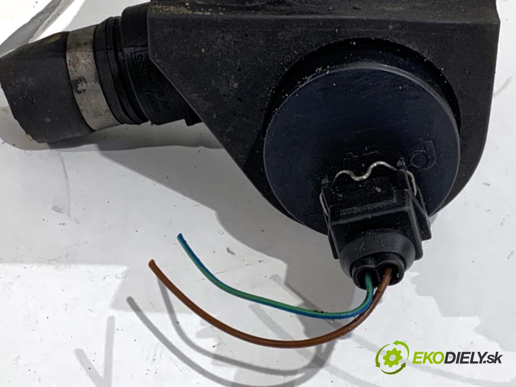 BMW E60 sedan 2004 170 kW 530 i 2979 DALŠÍ: pumpa vody 6910755 (Vodní pumpa)