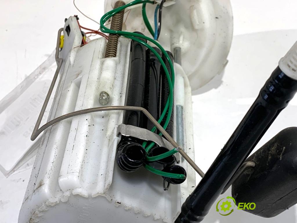 BMW E60 sedan 2004 170 kW 530 i 2979 Pumpa paliva 6765778