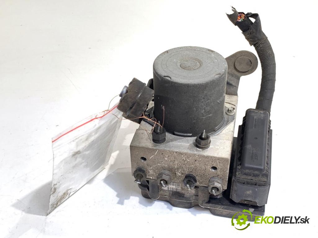 BMW E60 sedan 2004 170 kW 530 i 2979 pumpa ABS 6758743 (Pumpa ABS)