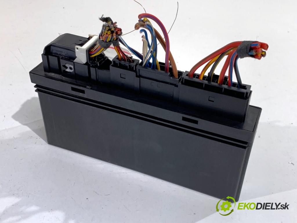 BMW E60 sedan 2004 170 kW 530 i 2979 modul komfortu 6947919 (Komfortní modul)