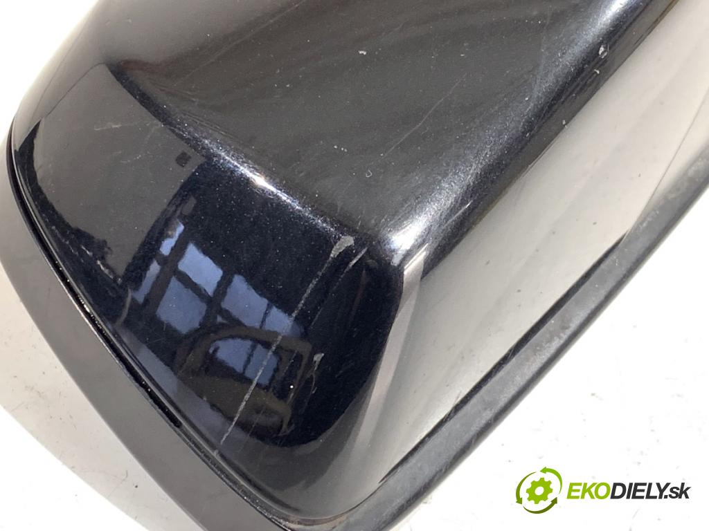 BMW E60 sedan 2004 170 kW 530 i 2979 zpětné zrcátko pravý