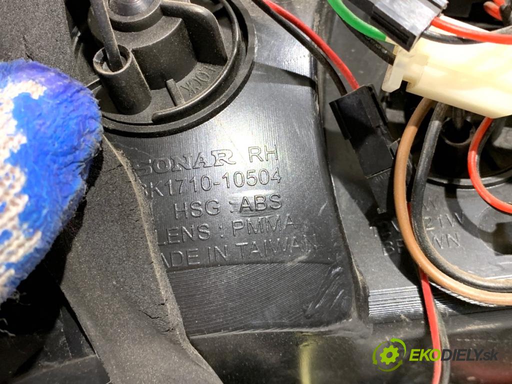 BMW E60 sedan 2004 170 kW 530 i 2979 světlo pravý zadní část