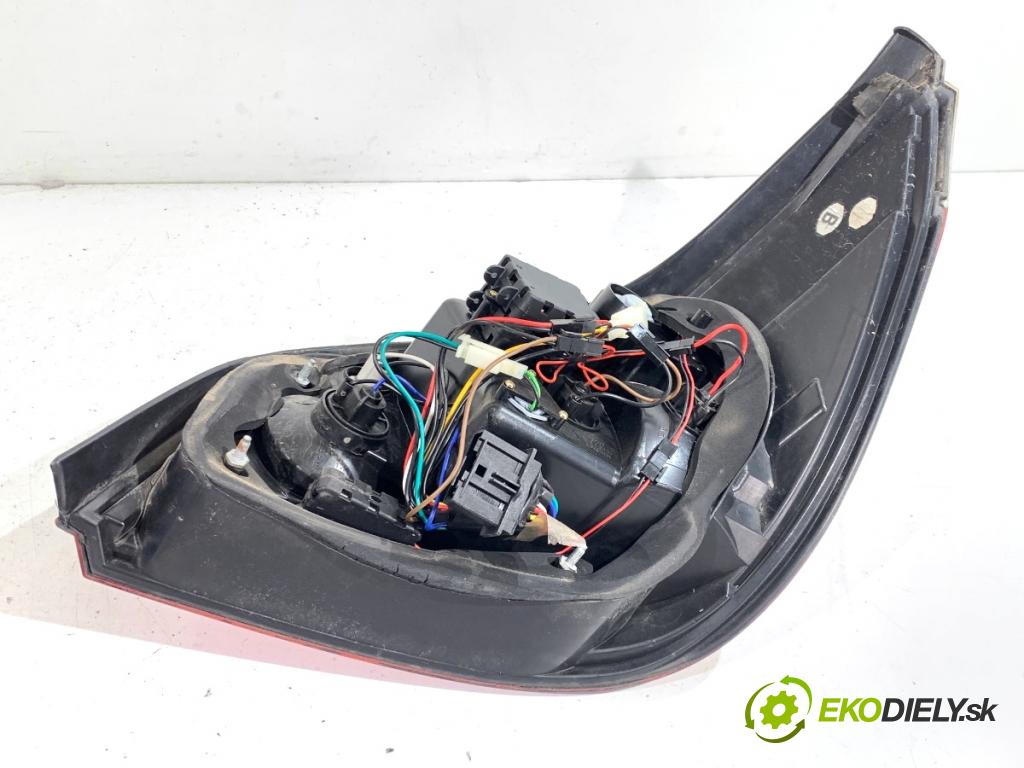 BMW E60 sedan 2004 170 kW 530 i 2979 světlo levý zadní část