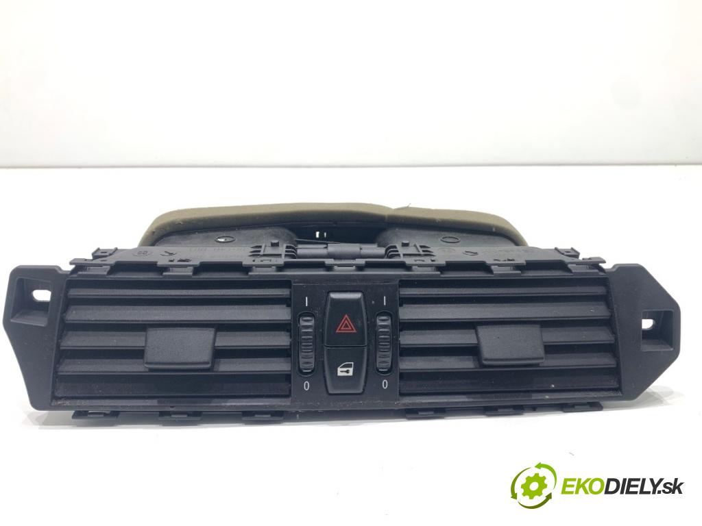 BMW E60 sedan 2004 170 kW 530 i 2979 mří topení přední část 6910734