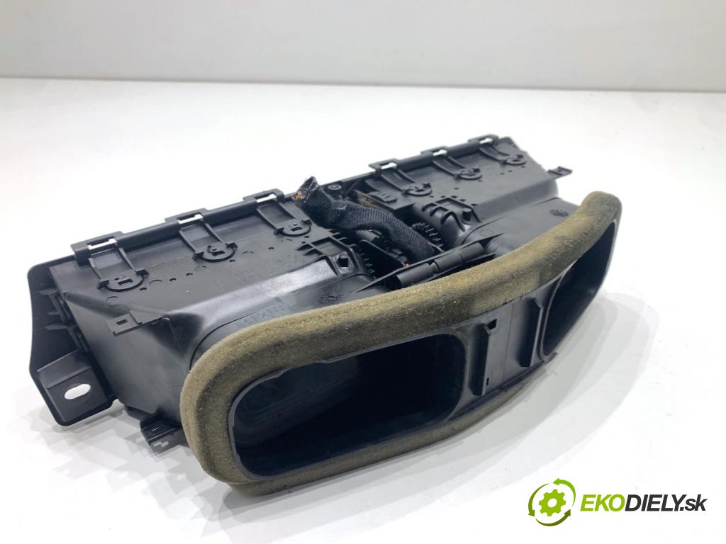 BMW E60 sedan 2004 170 kW 530 i 2979 mří topení přední část 6910734