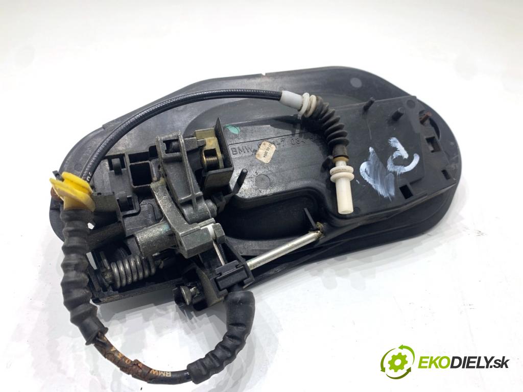 BMW E60 sedan 2004 170 kW 530 i 2979 Kľučka vonkajšia pravy predný 7034544