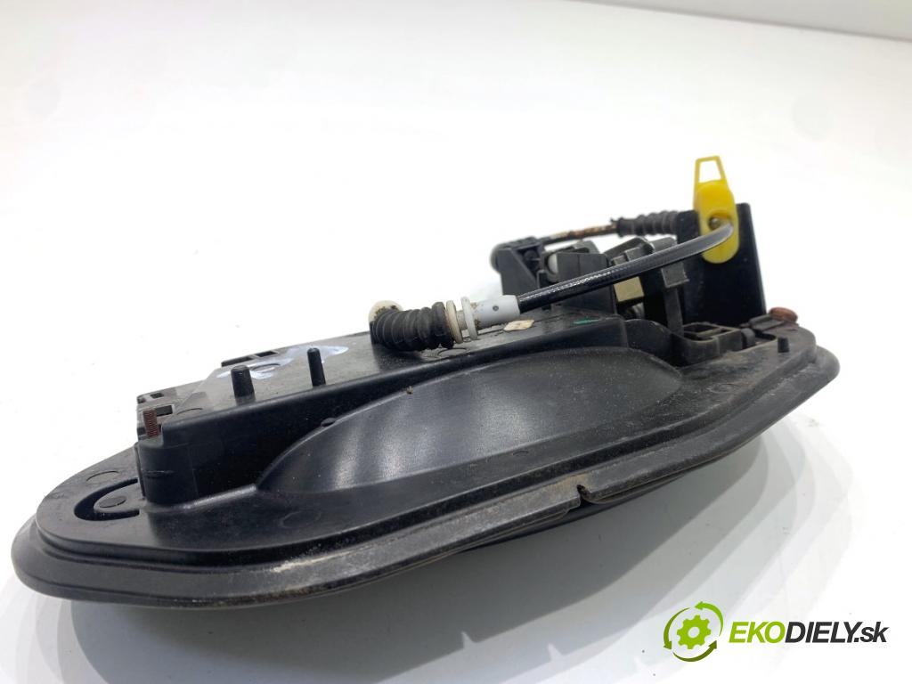 BMW E60 sedan 2004 170 kW 530 i 2979 Kľučka vonkajšia pravy predný 7034544