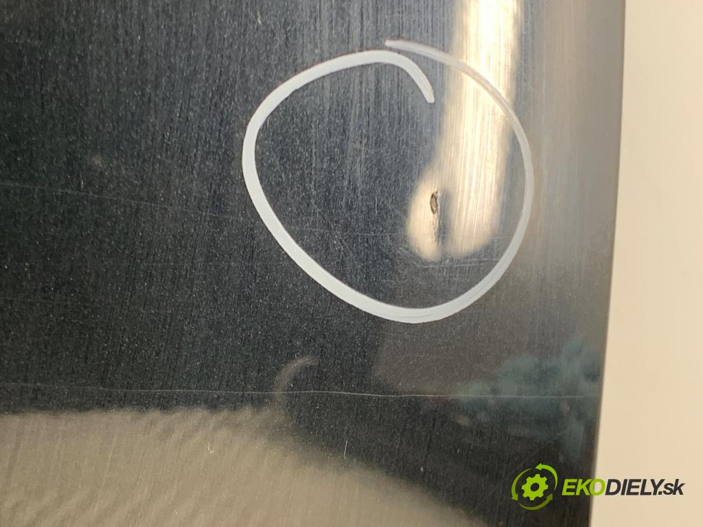 BMW E60 sedan 2004 170 kW 530 i 2979 dveře pravý zadní část