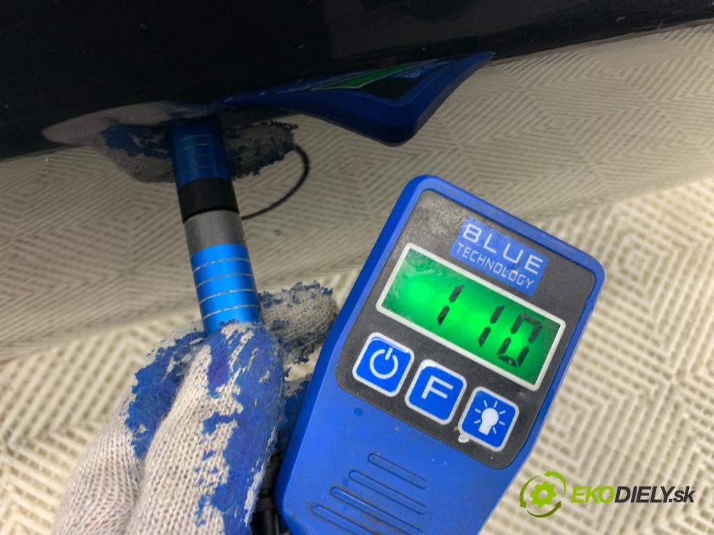 BMW E60 sedan 2004 170 kW 530 i 2979 dveře pravý zadní část