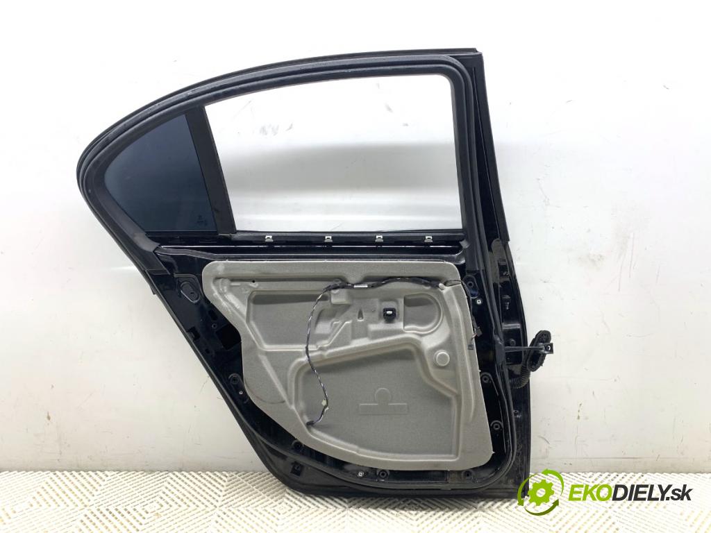 BMW E60 sedan 2004 170 kW 530 i 2979 Dvere ľavy zad