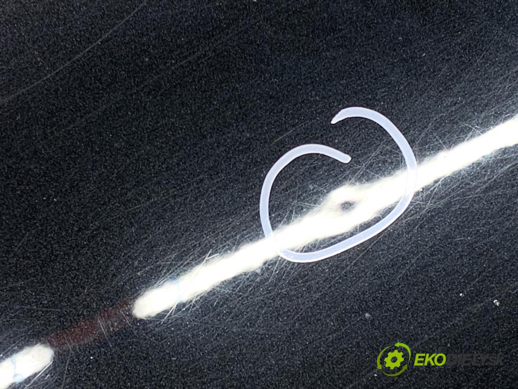 BMW E60 sedan 2004 170 kW 530 i 2979 dveře pravý přední část