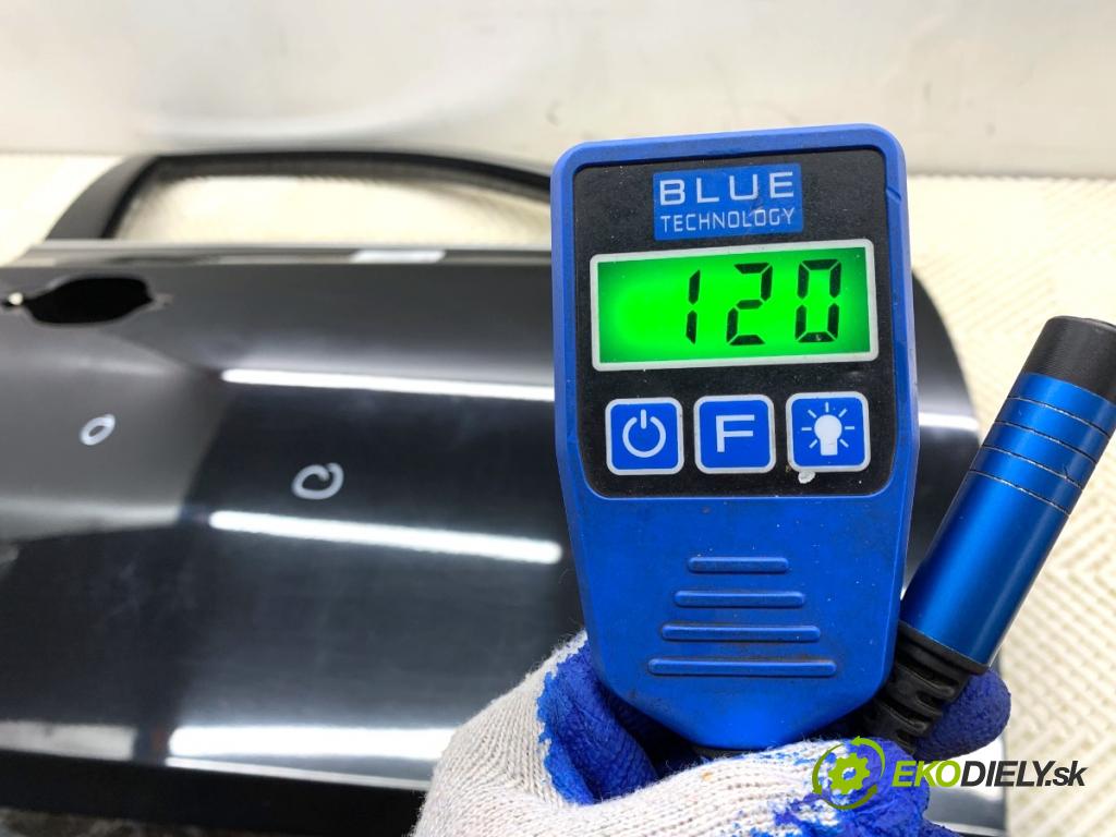 BMW E60 sedan 2004 170 kW 530 i 2979 dveře pravý přední část