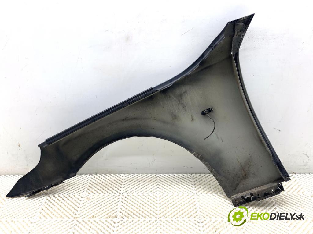 BMW E60 sedan 2004 170 kW 530 i 2979 Blatník pravy predný