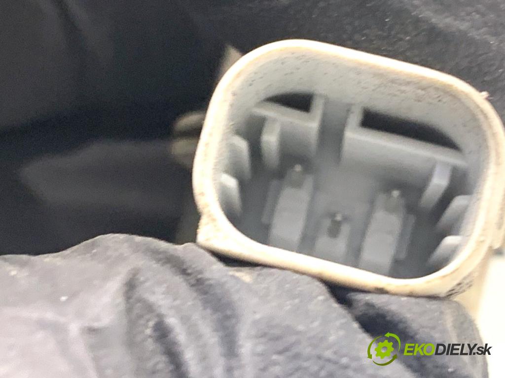 BMW E60 sedan 2004 170 kW 530 i 2979 snímač PDC 6940484