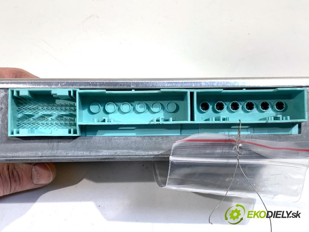 BMW E60 sedan 2004 170 kW 530 i 2979 senzor airbag 6946384 (Snímač)