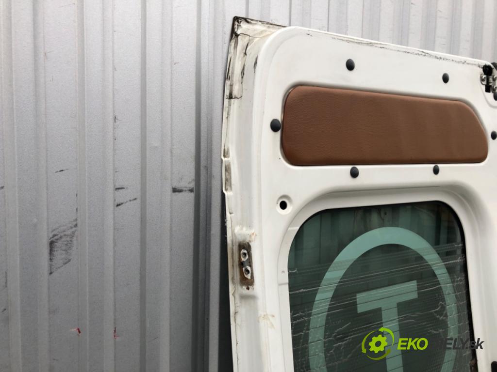 PEUGEOT BOXER I Autobus 2010 115 kW 3.0 HDi 2999 dveře pravý zadní část