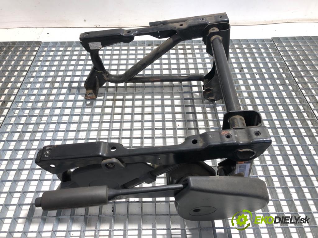 PEUGEOT BOXER I Autobus 2010 115 kW 3.0 HDi 2999 obal sedačky levý