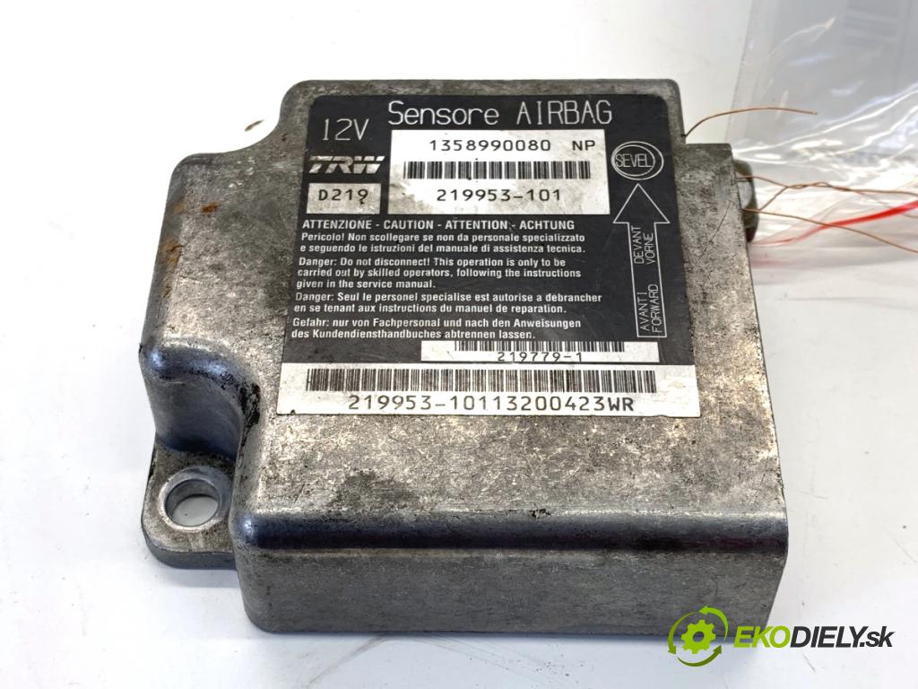 PEUGEOT BOXER I Autobus 2010 115 kW 3.0 HDi 2999 senzor airbag 1358990080 (Snímač)