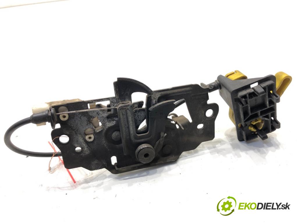 FORD FOCUS III liftback 2014 74 kW 1.0 EcoBoost 998 zámok kapoty predný