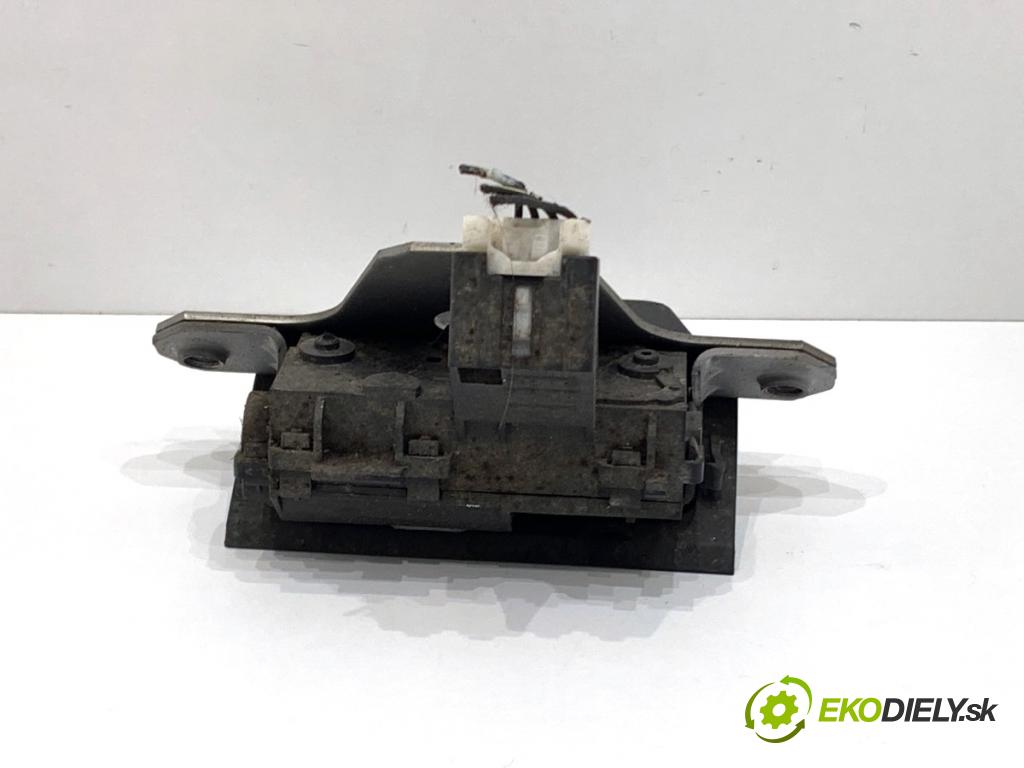 FORD FOCUS III liftback 2014 74 kW 1.0 EcoBoost 998 zámok dverí zad 8M51-R442A66-DB