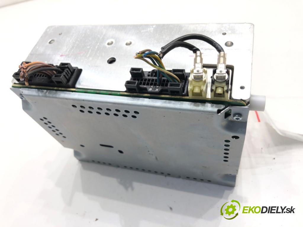 FORD FOCUS III liftback 2014 74 kW 1.0 EcoBoost 998 RADIO BM5T-18C815-GN (Audio zariadenie)