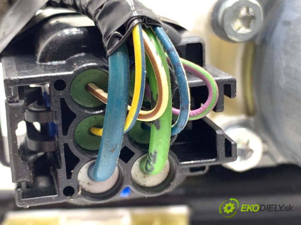 FORD FOCUS III liftback 2014 74 kW 1.0 EcoBoost 998 Mechanizmus okna pravy predný BM51-A23201-BE