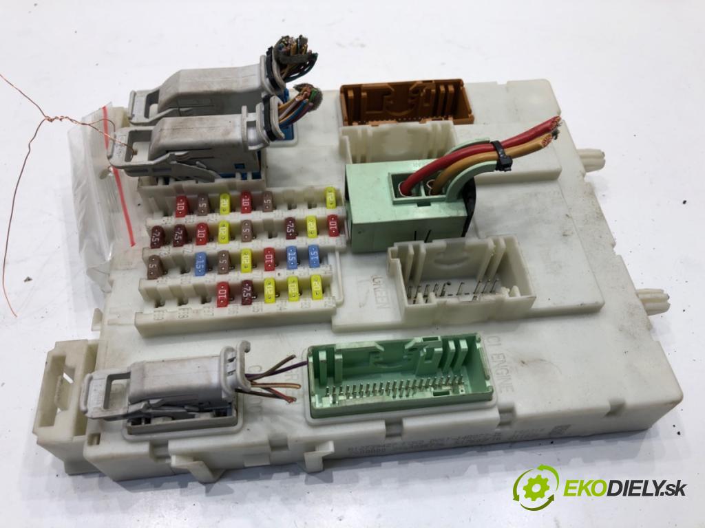 FORD FOCUS III liftback 2014 74 kW 1.0 EcoBoost 998 Modul BSI DV6T-14A073-DL (Poistková skrinka)