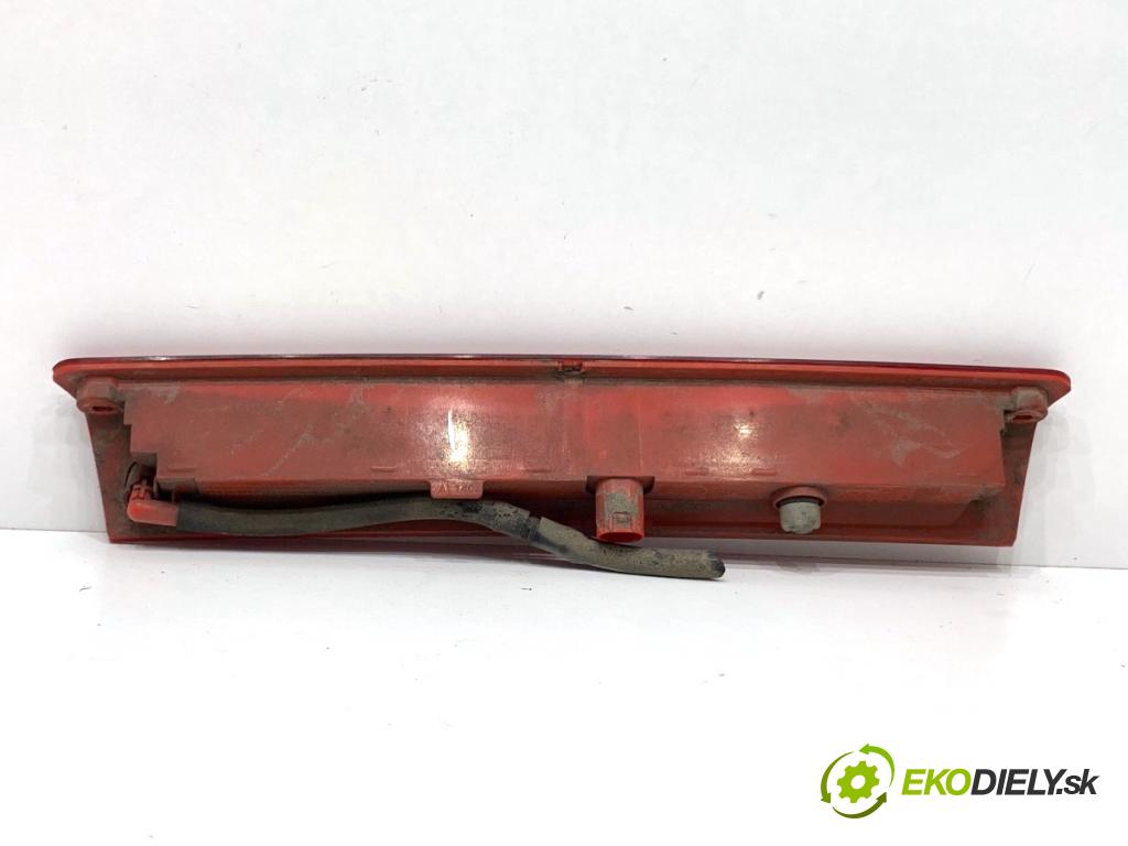 FORD FOCUS III liftback 2014 74 kW 1.0 EcoBoost 998 Svetlo brzdových svetiel 8A61-13A613-AG