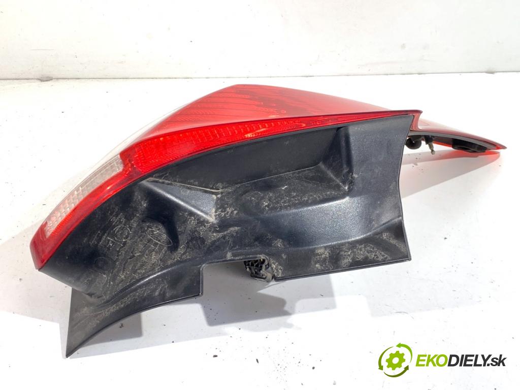 FORD FOCUS III liftback 2014 74 kW 1.0 EcoBoost 998 Svetlo ľavy zad BM51-13405-A