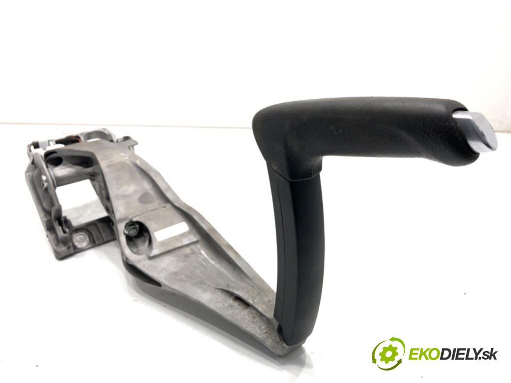 FORD FOCUS III liftback 2014 74 kW 1.0 EcoBoost 998 Kulisa brzdy ručnej brzdy BV61-2780-GA