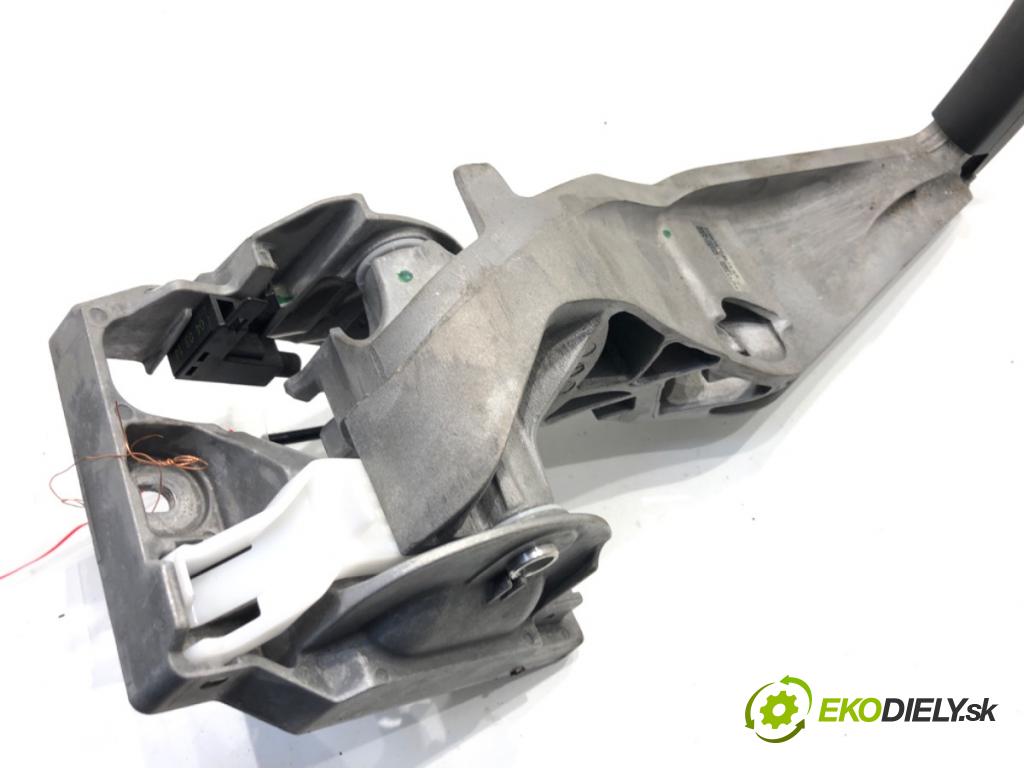 FORD FOCUS III liftback 2014 74 kW 1.0 EcoBoost 998 Kulisa brzdy ručnej brzdy BV61-2780-GA