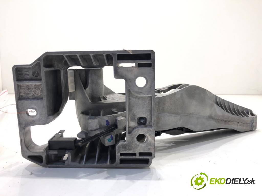 FORD FOCUS III liftback 2014 74 kW 1.0 EcoBoost 998 Kulisa brzdy ručnej brzdy BV61-2780-GA