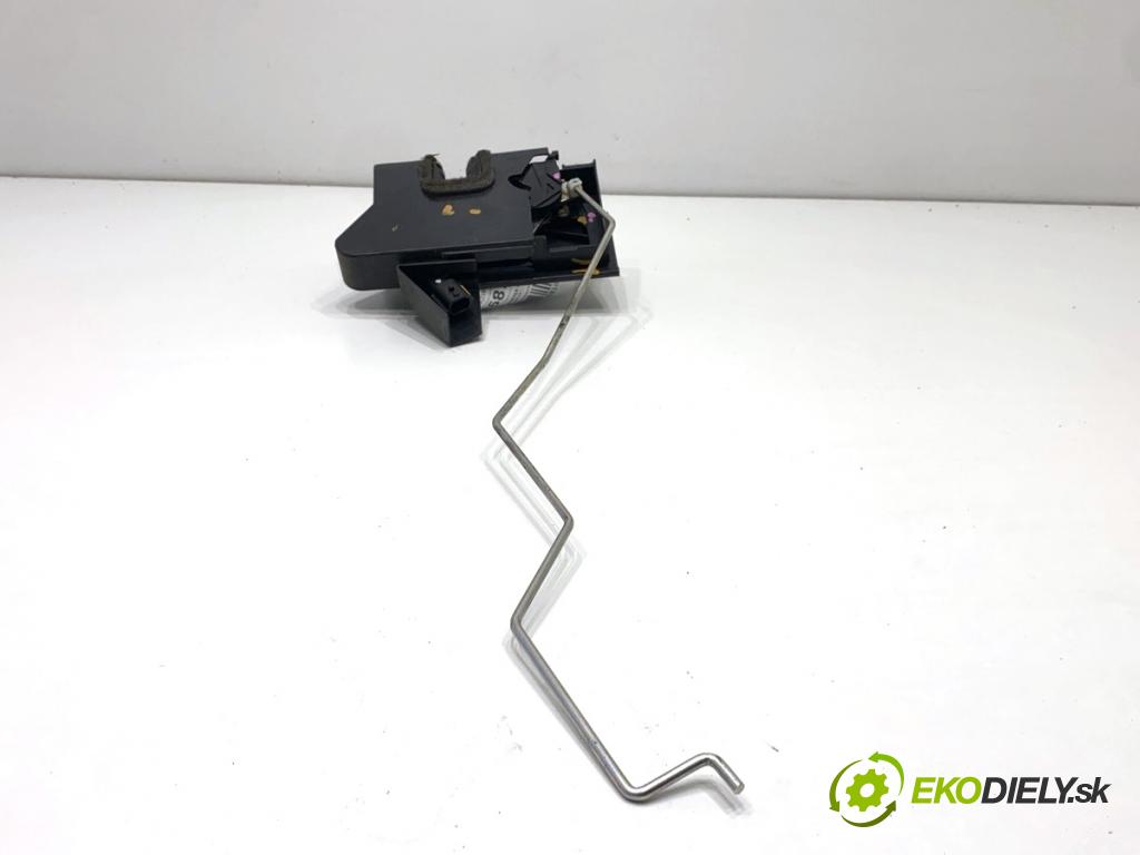 DACIA DUSTER SUV 2019 96 kW 1.3 TCe 130 (HMMF) 1332 zámok Dvere pravy predný