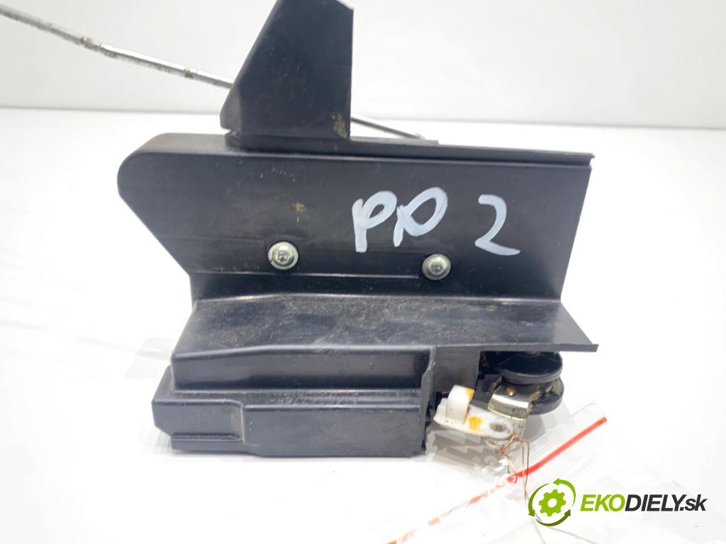 DACIA DUSTER SUV 2019 96 kW 1.3 TCe 130 (HMMF) 1332 zámok Dvere pravy predný