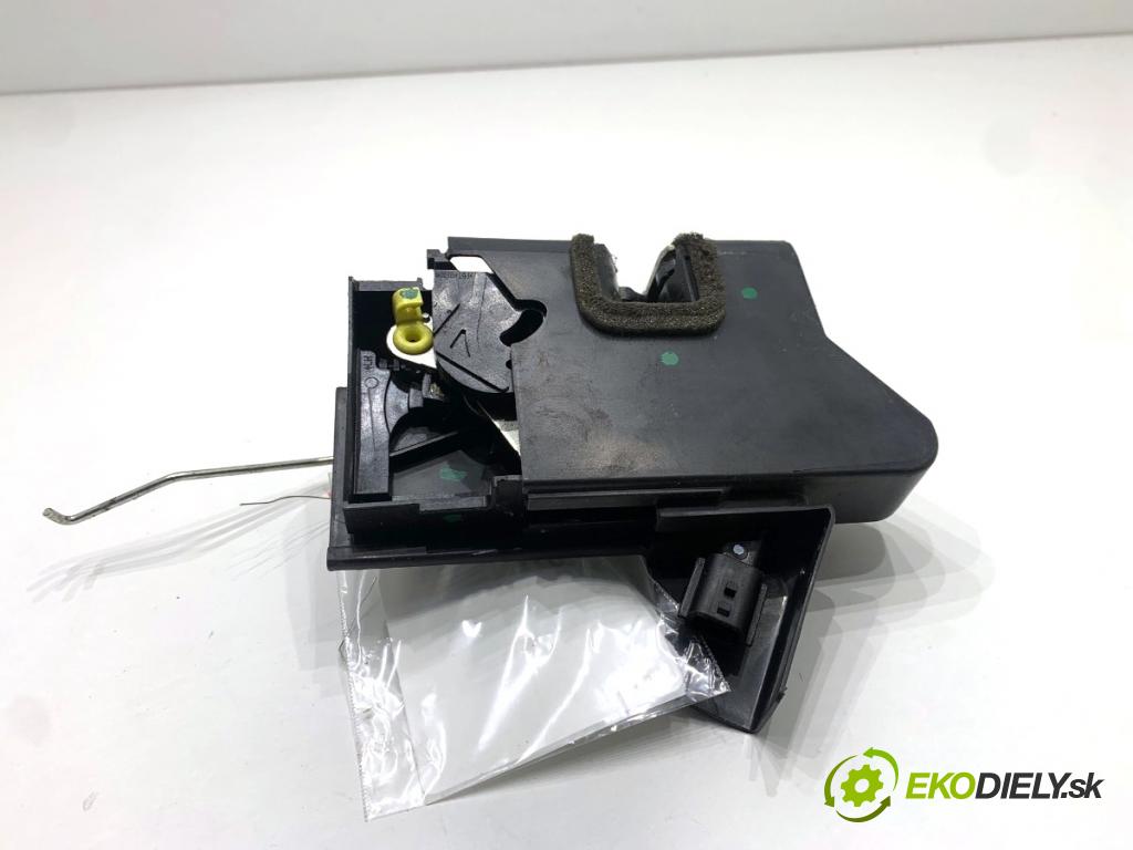 DACIA DUSTER SUV 2019 96 kW 1.3 TCe 130 (HMMF) 1332 zámok dveře levý přední část