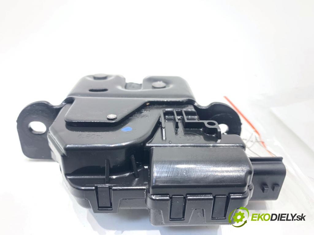 DACIA DUSTER SUV 2019 96 kW 1.3 TCe 130 (HMMF) 1332 zámok dveří zadní část 905039428R